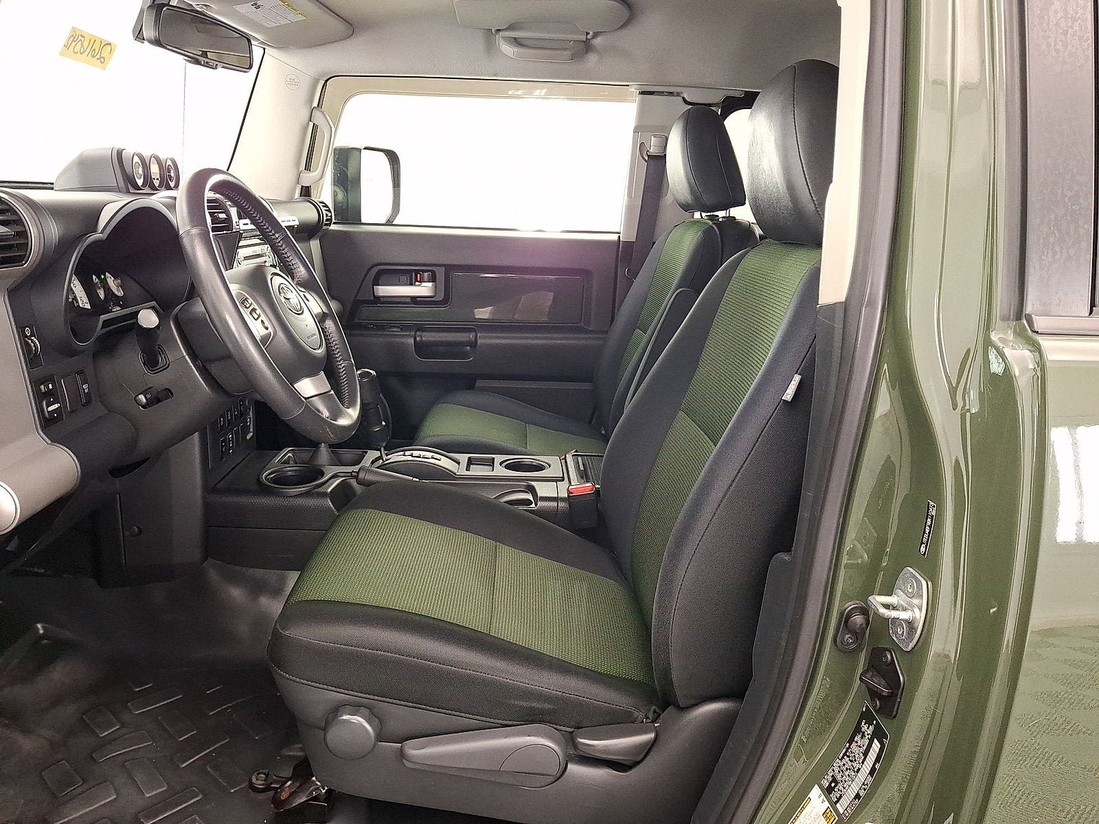 Used 2011 Toyota FJ Cruiser 4WD w/ Trail Teams Special Edition image 3