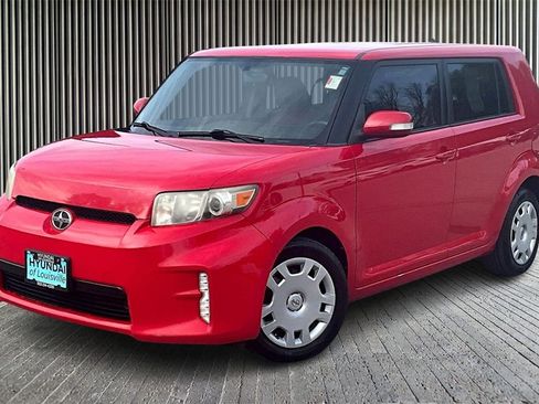 Used 2015 Scion xB image 11