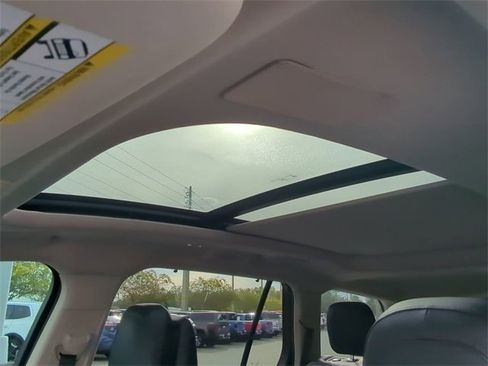 Used 2023 Lincoln Aviator Reserve w/ Equipment Group 201A image 11