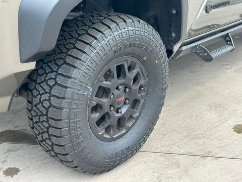 Used 2024 Toyota Tacoma 4x4 Double Cab Hybrid image 9