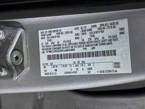 Used 2019 Ford Escape SE image 12