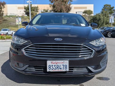 Used 2020 Ford Fusion SE image 10