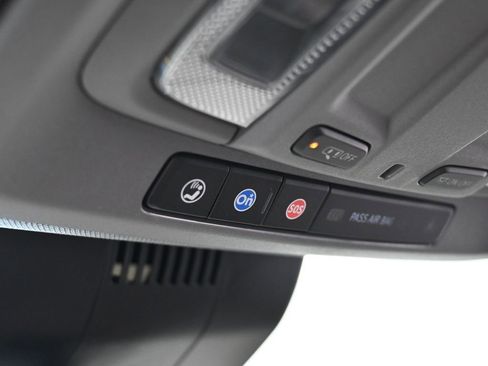 Used 2022 Chevrolet Silverado 1500 Custom image 24