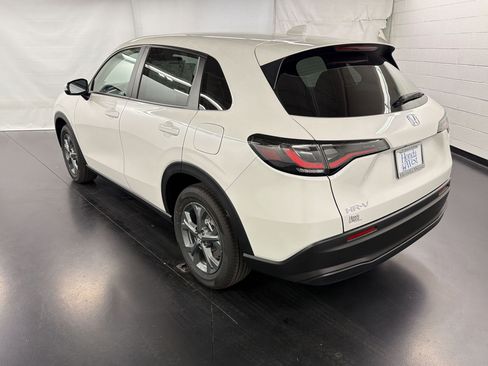 New 2026 Honda HR-V LX image 3