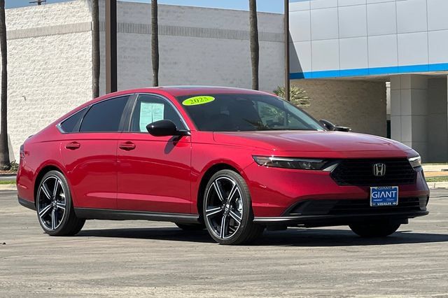 Used 2025 Honda Accord Sport image 2