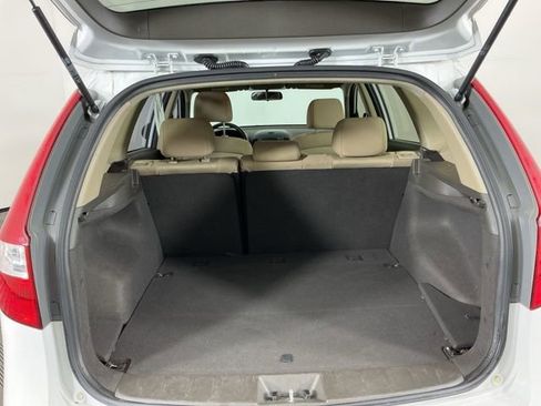 Used 2011 Hyundai Elantra GLS image 23