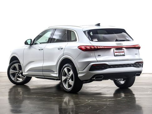 New 2025 Audi Q5 Premium Plus image 12