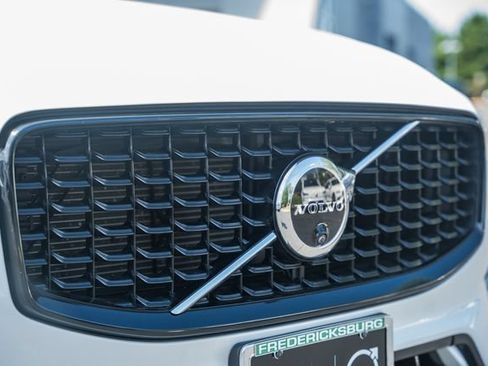 Certified 2024 Volvo XC60 B5 Plus w/ Climate Package AWD/4WD image 14