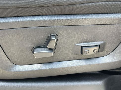 Used 2025 RAM 2500 Big Horn image 8