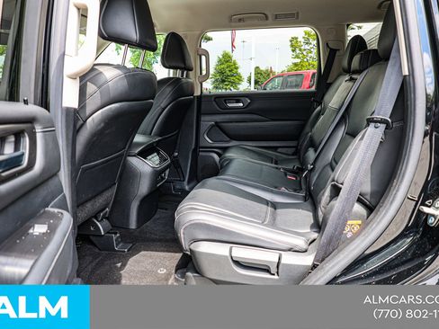 Used 2025 Nissan Armada SV AWD/4WD image 20