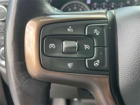 Used 2021 Chevrolet Silverado 1500 High Country w/ Technology Package image 32