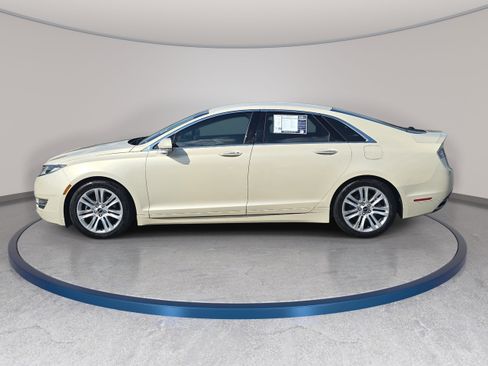Used 2016 Lincoln MKZ w/ Equipment Group 200A Select FWD image 8