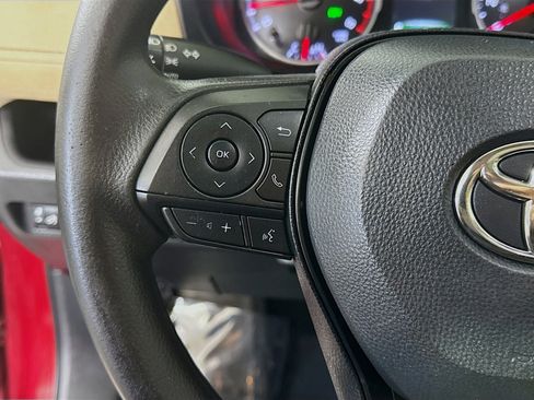 Used 2022 Toyota RAV4 XLE image 14