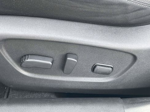 Used 2020 Nissan Rogue SV AWD/4WD image 18