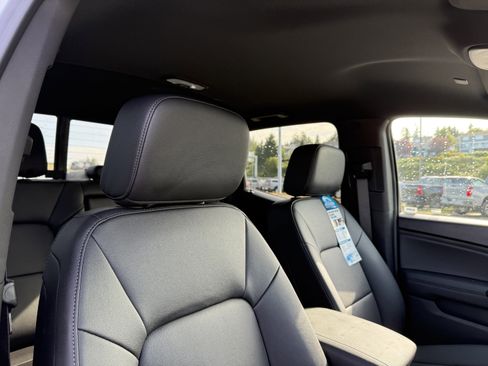 New 2025 Chevrolet Colorado LT w/ LT Convenience Package image 20