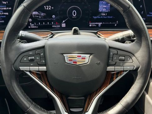 Used 2023 Cadillac Escalade Premium Luxury image 15