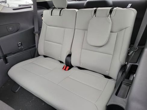 New 2025 Ford Explorer Active w/ Active Comfort Package image 36