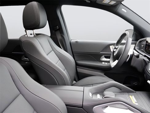 Certified 2025 Mercedes-Benz GLS 450 4MATIC image 10