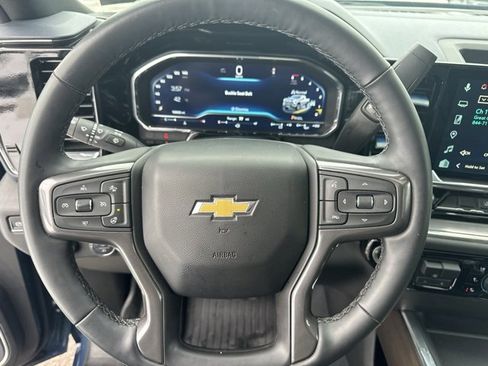 Used 2025 Chevrolet Silverado 3500 High Country w/ Technology Package image 17