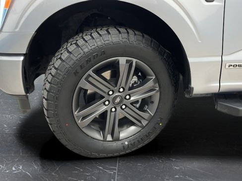 Used 2023 Ford F150 Lariat AWD/4WD image 38