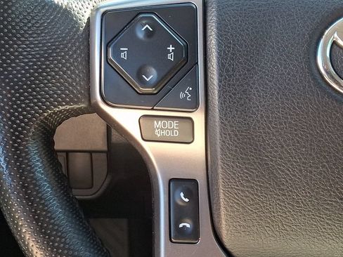 Used 2021 Toyota Tacoma SR5 AWD/4WD image 20