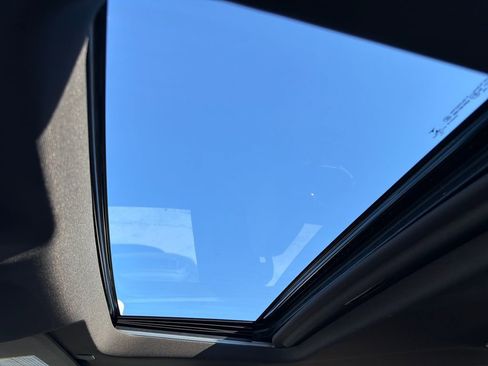 Used 2022 Chevrolet Silverado 2500 LTZ w/ LTZ Plus Package image 22