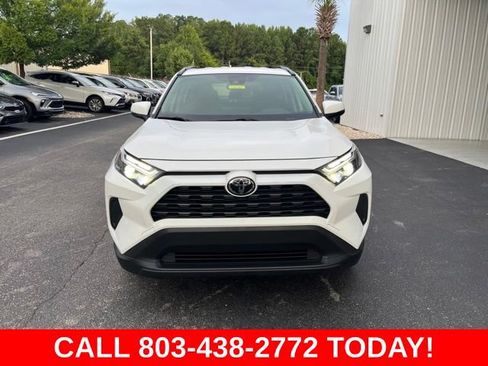 Used 2025 Toyota RAV4 XLE AWD/4WD image 34