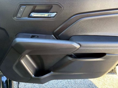 Used 2023 Chevrolet Colorado LT w/ LT Convenience Package III image 10