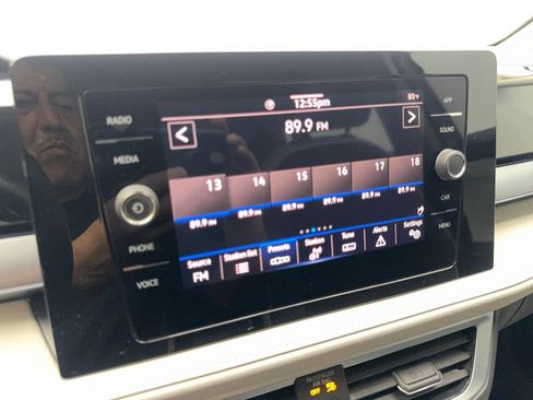 Used 2025 Volkswagen Taos SE FWD image 64