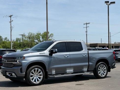 Used 2021 Chevrolet Silverado 1500 High Country AWD/4WD image 40