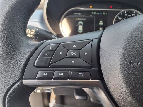 New 2025 Nissan Versa SV w/ Trunk Package image 22