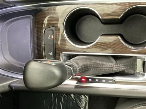 Used 2024 Chevrolet Malibu LT image 19