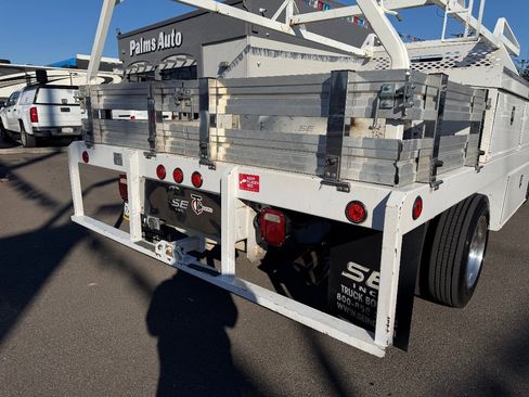 Used 2015 Ford F550 2WD Regular Cab Super Duty image 11