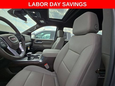 Used 2025 GMC Sierra 1500 SLT w/ SLT Premium Plus Package AWD/4WD image 13