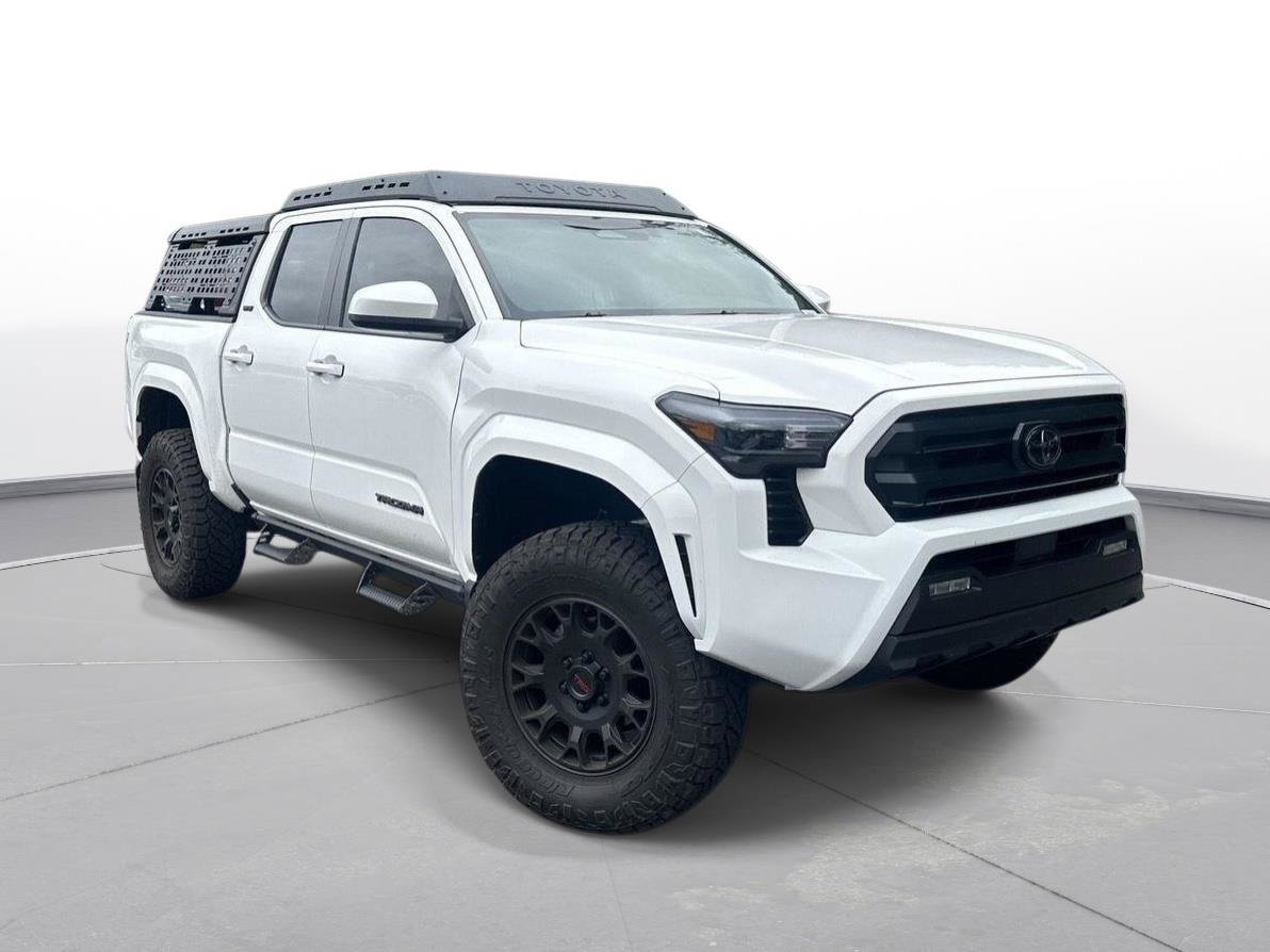 Certified 2025 Toyota Tacoma SR5 AWD/4WD image 44