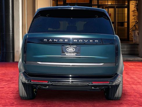 New 2026 Land Rover Range Rover Long Wheelbase SE AWD/4WD image 7