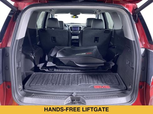 Certified 2023 GMC Acadia SLT w/ Preferred Package FWD image 14