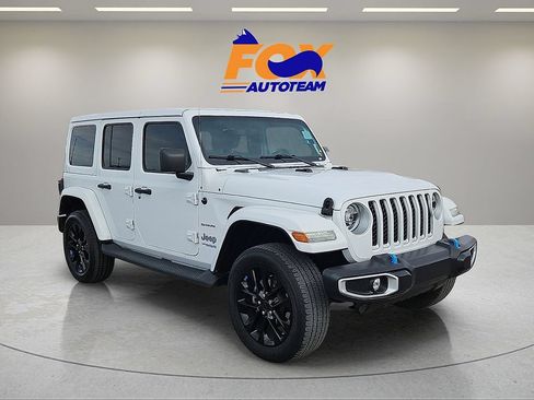 Used 2022 Jeep Wrangler Unlimited Sahara AWD/4WD image 7