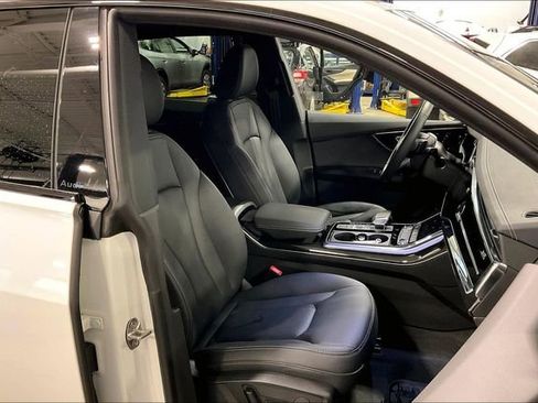 Certified 2025 Audi Q8 Premium w/ Black Optic Package image 7