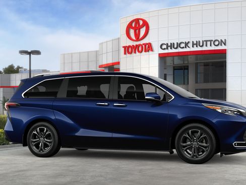 Used 2026 Toyota Sienna Platinum AWD/4WD image 39