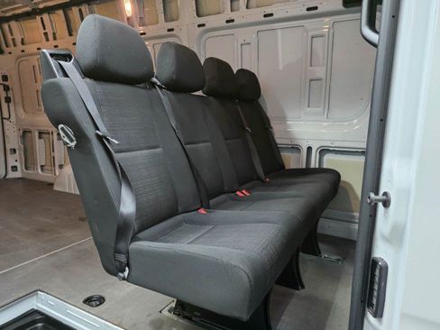 Used 2022 Mercedes-Benz Sprinter 2500 image 11