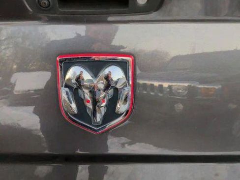 Used 2016 RAM 1500 Express image 25