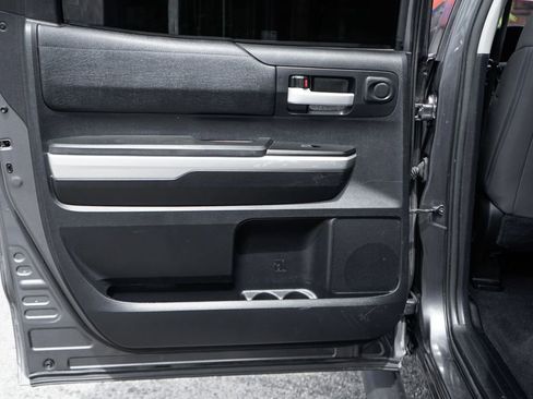 Used 2015 Toyota Tundra SR5 w/ SR5 Upgrade Package image 32