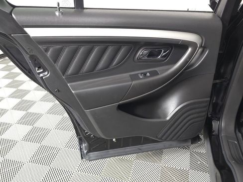 Used 2019 Ford Taurus SEL image 12