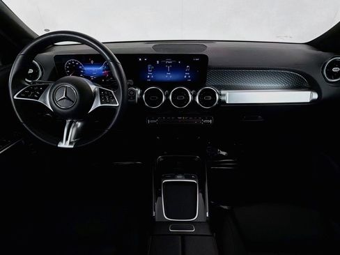 Used 2026 Mercedes-Benz GLB 250 image 4