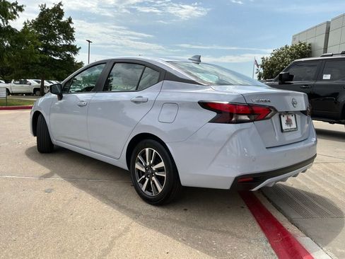 Used 2025 Nissan Versa SV FWD image 8