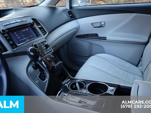 Used 2013 Toyota Venza LE image 37