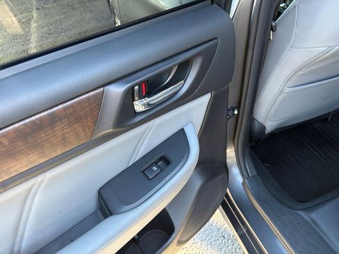 Used 2018 Subaru Outback 2.5i Limited image 26