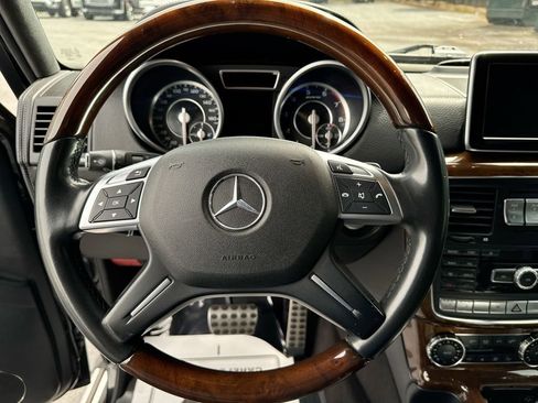 Used 2015 Mercedes-Benz G 63 AMG 4MATIC image 16