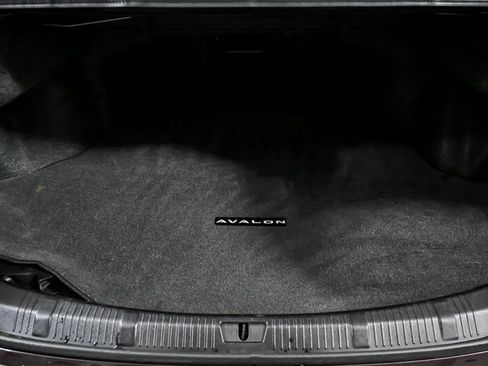 Used 2013 Toyota Avalon XLE image 13